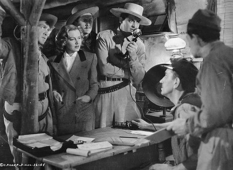 Thomas Mitchell, Jean Arthur, Cary Grant - SOS - Feuer an Bord - Filmfotos