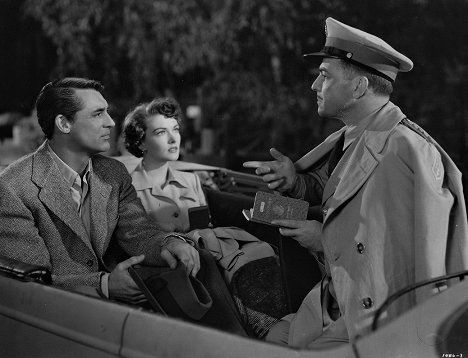Cary Grant, Paula Raymond, Ramon Novarro - Crisis - Film