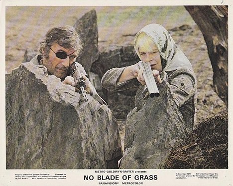 Nigel Davenport, Jean Wallace - No Blade of Grass - Lobby Cards