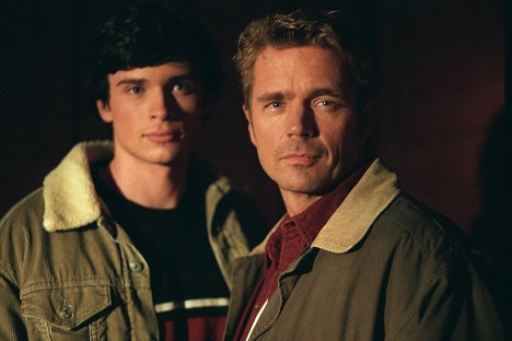 Tom Welling, John Schneider - Smallville - Pod bodem mrazu - Z filmu