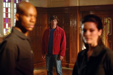 Tom Welling - Smallville - Arrival - Photos