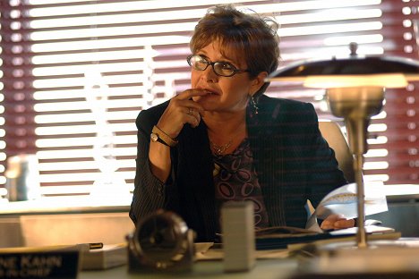 Carrie Fisher - Smallville - Thirst - Photos
