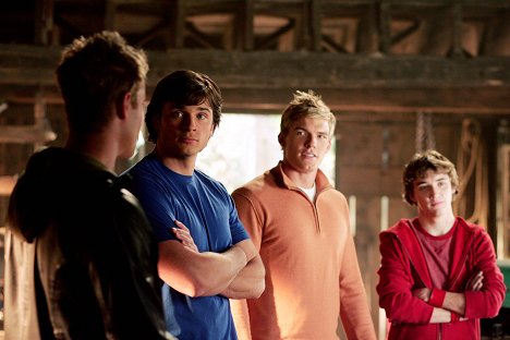 Justin Hartley, Tom Welling, Alan Ritchson, Kyle Gallner - Smallville - Justice League - Filmfotos