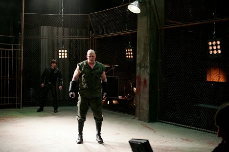 Tom Welling, Glenn Jacobs - Smallville - Combat - Photos