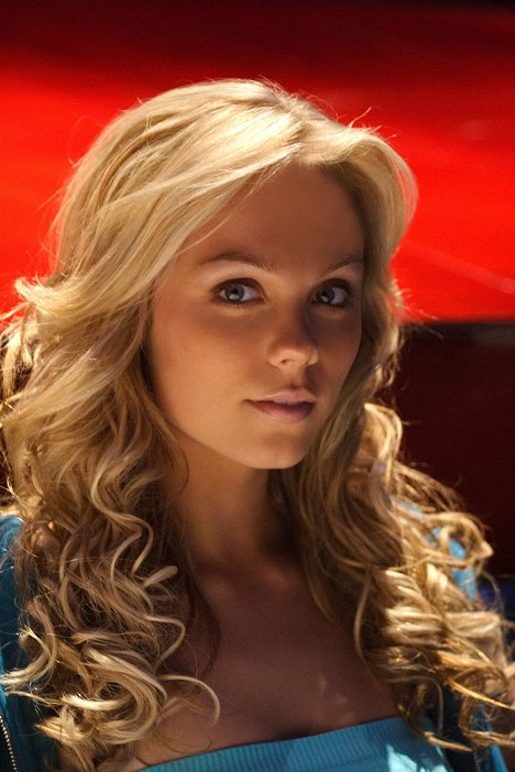 Laura Vandervoort - Smallville - Première rencontre - Film