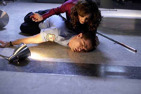 Erica Durance, Sam Witwer - Smallville - Bloodline - Filmfotók