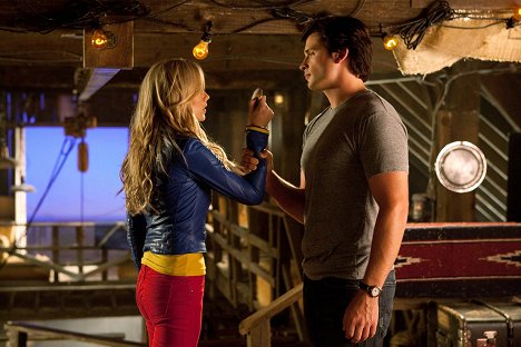 Laura Vandervoort, Tom Welling - Smallville - Supergirl - Z filmu