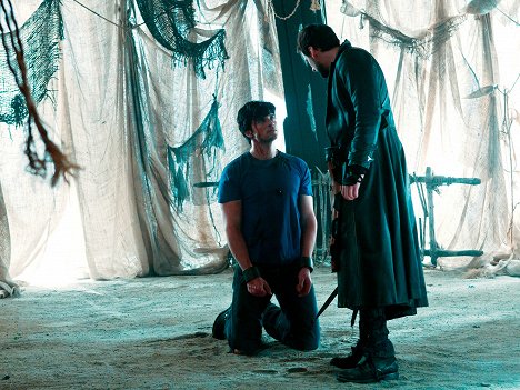 Tom Welling, Callum Blue - Smallville - Dominion - Filmfotos