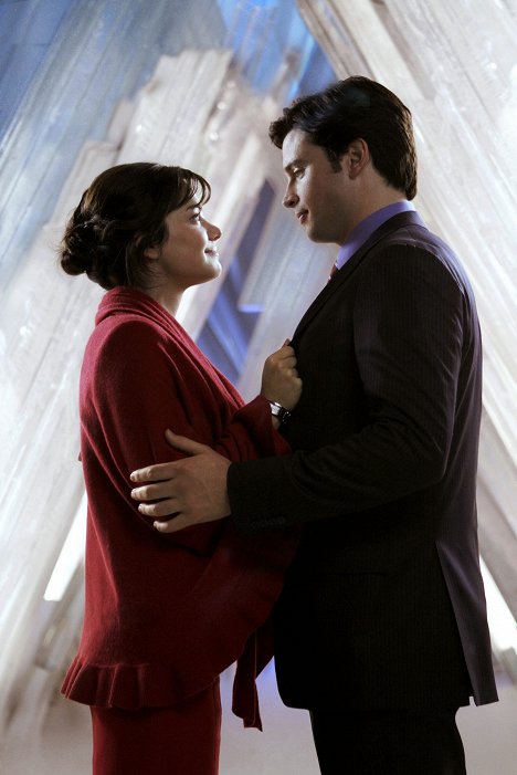 Erica Durance, Tom Welling - Smallville - Prophecy - Photos