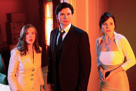 Annette O'Toole, Tom Welling, Erica Durance - Smallville - Finale - Photos