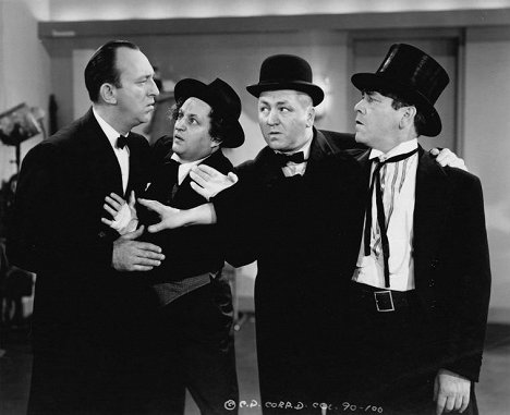Larry Fine, Curly Howard, Moe Howard - Time Out for Rhythm - Filmfotos