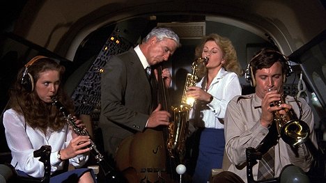 Julie Hagerty, Leslie Nielsen, Lorna Patterson, Robert Hays - Airplane! - Photos