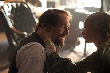 Ralph Fiennes, Felicity Jones - Invisible Woman, The - Kielletty rakkaus - Kuvat elokuvasta