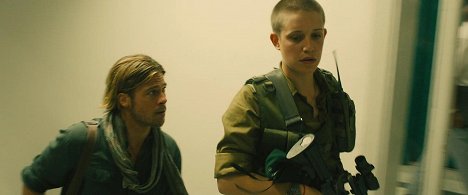 Brad Pitt, Daniella Kertesz - Světová válka Z - Z filmu