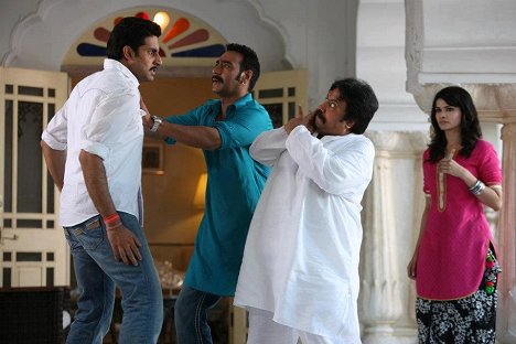 Abhishek Bachchan, Ajay Devgan, Neeraj Vora, Prachi Desai - Bol Bachchan - Filmfotos