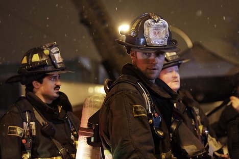Yuriy Sardarov, Christian Stolte, Jesse Spencer - Chicago Fire - Better to Lie - Photos