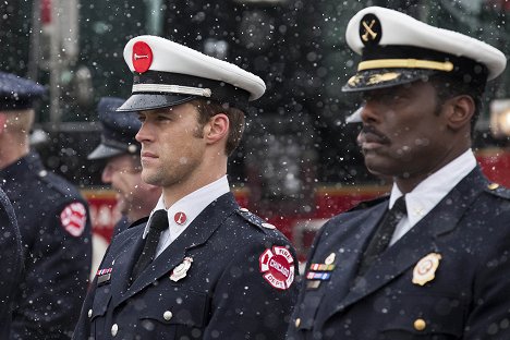 Jesse Spencer, Eamonn Walker - Chicago Fire - Na poslední cestu - Z filmu