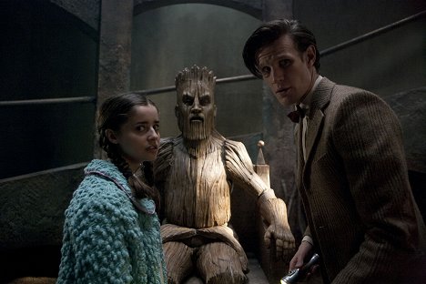 Holly Earl, Matt Smith - Doctor Who - The Doctor, the Widow and the Wardrobe - Photos