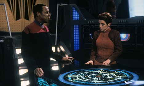Avery Brooks, Nana Visitor - Star Trek: Deep Space Nine - Season 1 - Filmfotos