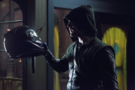 Stephen Amell - Arrow - Muse of Fire - Photos
