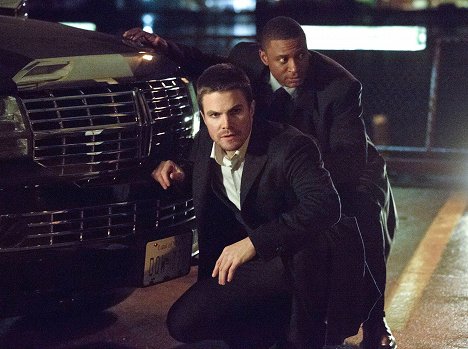 Stephen Amell, David Ramsey - Arrow - Vertigo - Photos