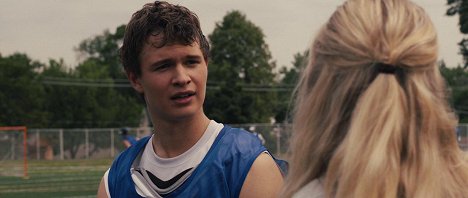 Ansel Elgort - Carrie - Z filmu