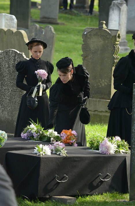 Christina Ricci, Clea DuVall - Lizzie Borden fejszét fogott - Filmfotók