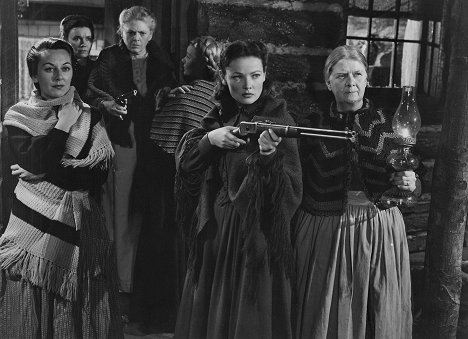 Ann Dvorak, Jeanette Nolan, Ethel Barrymore, Gene Tierney, Ruth Donnelly - The Secret of Convict Lake - Z filmu