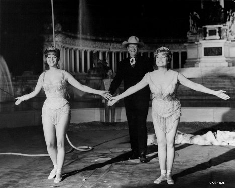 Claudia Cardinale, John Wayne, Rita Hayworth - Circus World - Do filme