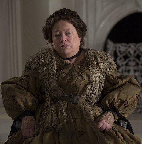 Kathy Bates - American Horror Story - Der perfekte Freund - Filmfotos