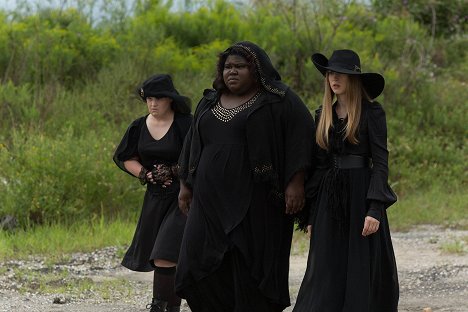 Jamie Brewer, Gabourey Sidibe, Taissa Farmiga - Amerikai Horror Story - Burn, Witch. Burn! - Filmfotók