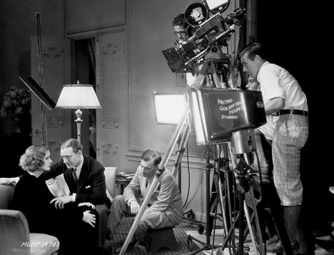 Conrad Nagel, Greta Garbo, Jacques Feyder - Polibek - Z natáčení
