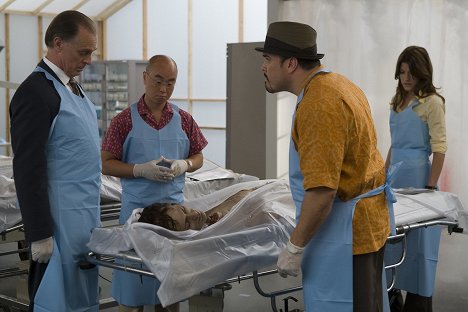 Keith Carradine, C.S. Lee, David Zayas, Jennifer Carpenter - Dexter - Průhledný - Z filmu