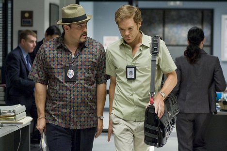 David Zayas, Michael C. Hall - Dexter - That Night, a Forest Grew - Photos