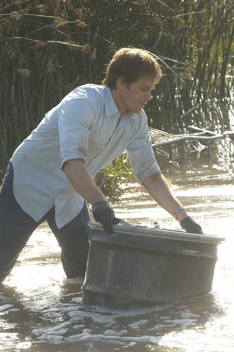 Michael C. Hall - Dexter - Beauty and the Beast - Photos
