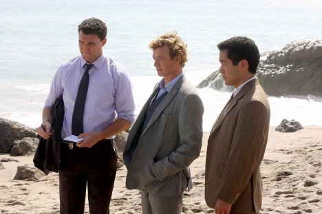 Owain Yeoman, Simon Baker, Tim Kang - Mentalist - La Veuve rouge - Film