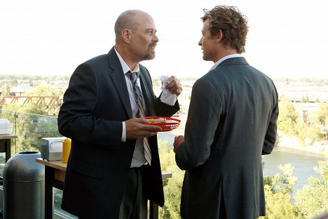 Terry Kinney, Simon Baker - El mentalista - Lo rojo de la redención - De la película