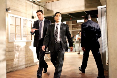 Owain Yeoman, Tim Kang - The Mentalist - Blood for Blood - Van film