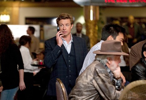 Simon Baker - The Mentalist - Pink Champagne on Ice - Photos