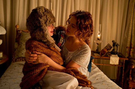 Mckayla Twiggs, Jessica Brown Findlay - Winter's Tale - Uma História de Amor - De filmes