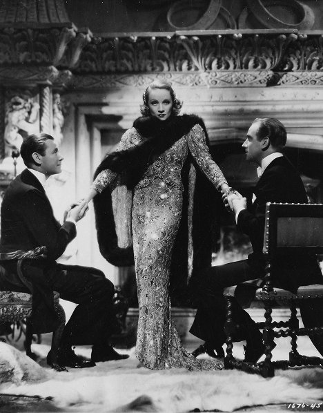 Herbert Marshall, Marlene Dietrich, Melvyn Douglas - Ángel - De la película