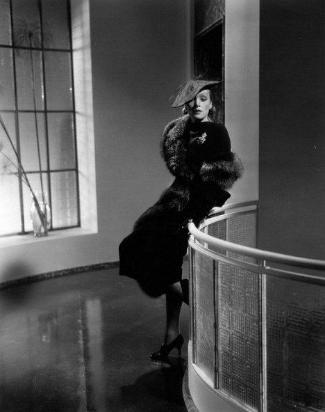 Marlene Dietrich - Desire - Photos