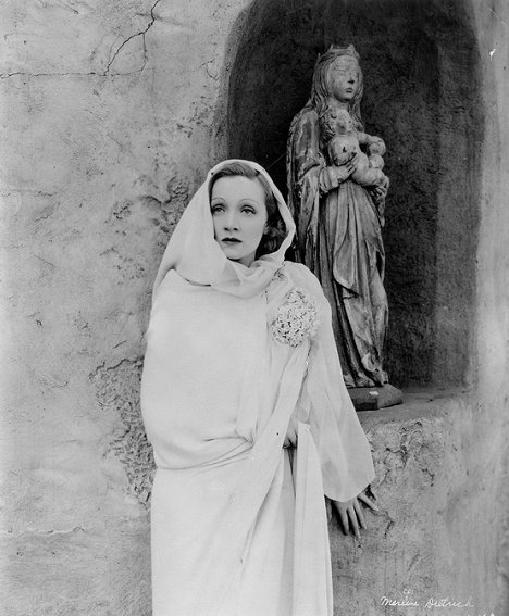 Marlene Dietrich - The Garden of Allah - Photos