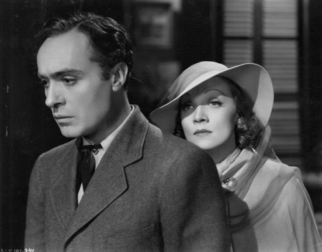 Charles Boyer, Marlene Dietrich - El jardín de Alá - De la película