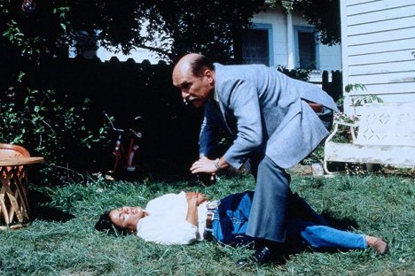 Rachel Ticotin, Robert Duvall - Chute libre - Film