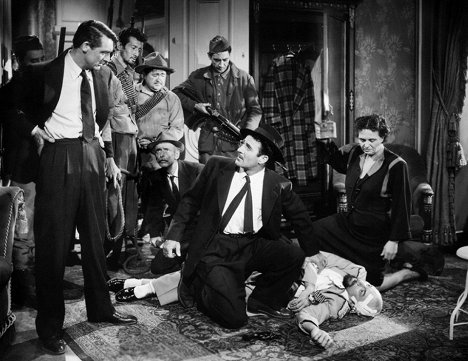 Cary Grant, Gilbert Roland, José Ferrer - Hexenkessel - Filmfotos