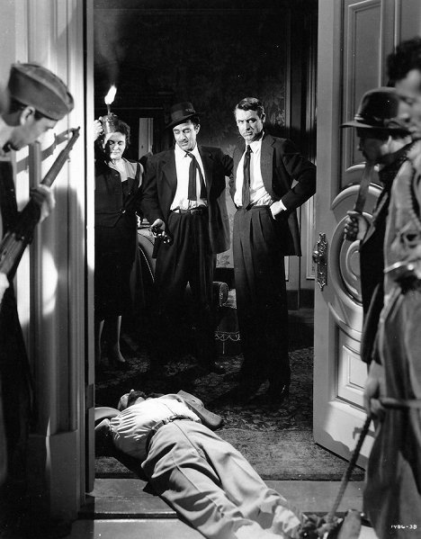 Gilbert Roland, Cary Grant - Crisis - Van film