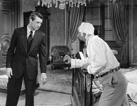 Cary Grant, José Ferrer - Crisis - Z filmu