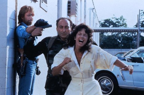 Chuck Norris, Melissa Prophet - Invaze U.S.A. - Z filmu