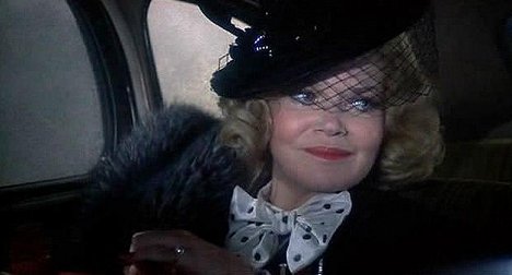 Eileen Brennan - Un cadavre au dessert - Photos